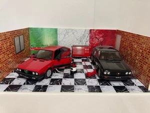1:18 Italian 2 Model Diorama Garage Scene Alfa Romeo Fiat Abarth Lancia Otto - Picture 1 of 7