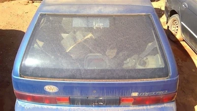 Escotilla de maletero 2 puertas sin calefacción sin limpiaparabrisas se adapta a 89-94 Geo Metro OEM Foto 1 de 4