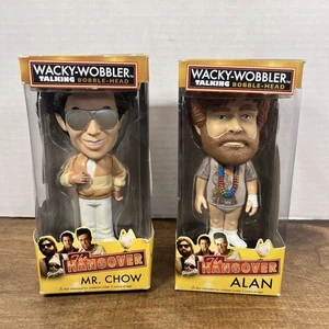 Alan & Mr. Chow 2010 - Wacky Wobbler Bobblehead Lote - The Hangover - LEER - Imagen 1 de 17