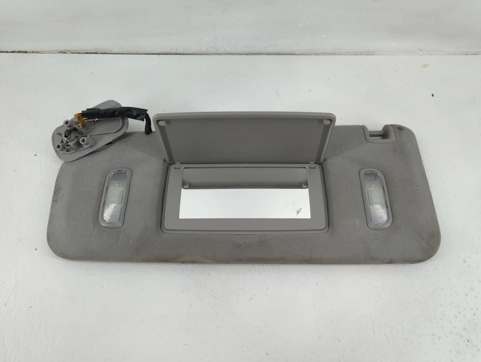 Espejo parasol izquierdo gris LNMV2 GMC YUKON XL 1500 Driver Foto 1 de 4