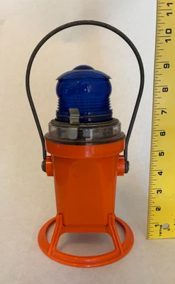 Linterna de bandera azul intermitente Starlite, 215-tl, luz de advertencia de ferrocarril de 6 voltios Foto 1 de 4