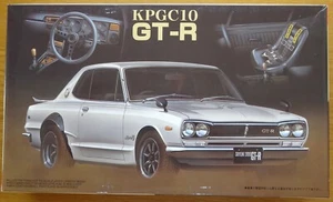 SKYLINE GT-R 2000 KPGC 2door coupe silver color 1/24 Scale Plastic Model Kit - Picture 1 of 5