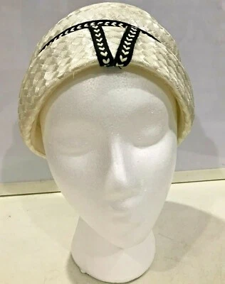 Chapéu abajur feminino feito à mão década de 1950 vintage marfim/creme e preto 3 camadas J1 - Imagem 1 de 4