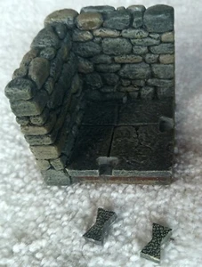 Dwarven Forge Painted Fantasy Terrain: 2"x2" Corner Wall - Picture 1 of 2