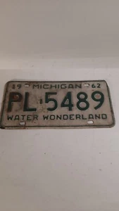 1962 Michigan Water Wonderland MI License Plate Tag PL-5489 - Picture 1 of 2