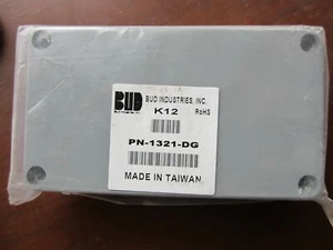 Carcasa de policarbonato Bud Industries 1321-DG (K12) - Imagen 1 de 4