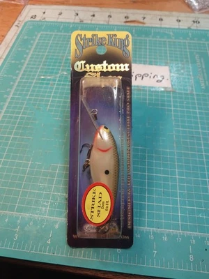 Nos Strike King Custom Shop Strike Shad Htf Crankbait  Wood Lure - Image 1 of 4