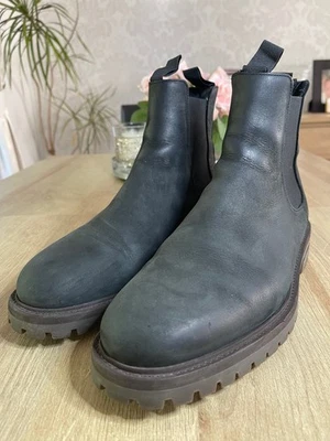 COMMON PROJECTS Ridged Chelsea Boots Nubuck Leather EU 42 EXCELLENT - Image 1 of 4