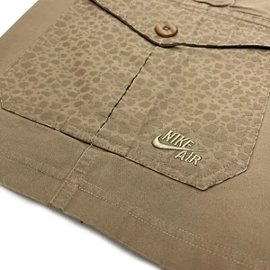 Nike Air Vintage Animal Print Cargo Chino Khaki Shorts Mens 32 - Picture 1 of 6