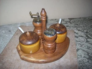 Gail Craft Vintage Holz Salz Pfefferstreuer Sahne Zucker Steinzeug & Tablett - Bild 1 von 9