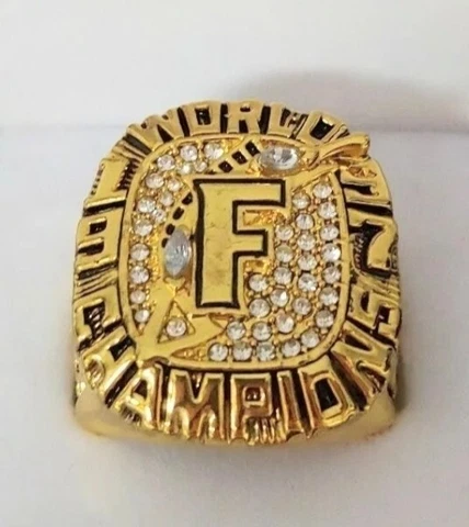 1997 Florida Marlins LIVAN HERNANDEZ World Series Championship Ring Cover