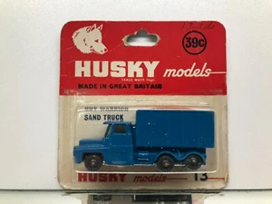 HUSKY MODELS 13 GUY WARRIOR SAND TRUCK -BLUE inch - GOOD IN BLISTER CARD - 291 - Imagen 1 de 6