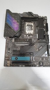 ASUS ROG Strix Z690-E Gaming WiFi LGA 1700 ATX Intel Motherboard For Parts