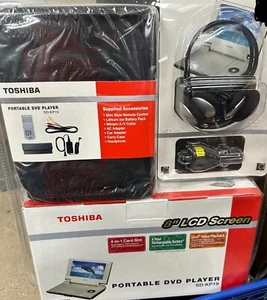 Toshiba SD-KP19 Lettore DVD Portatile (Schermo 8") con Accessori NUOVO - Foto 1 di 1