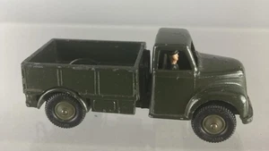 BRITAINS LV/612 LILLIPUT FORDSON THAMES ARMY LORRY & DRIVER 6.5 CMS LONG VINTAGE - Picture 1 of 6