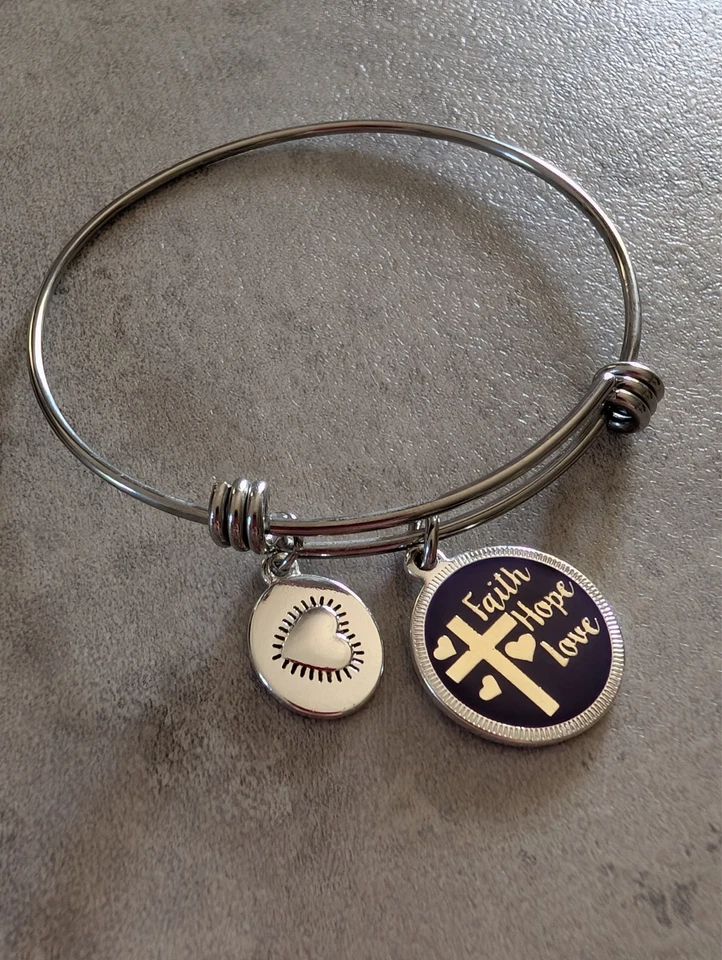 Colección de brazaletes Alex And Ani Footnotes de acero inoxidable con dije - ¡Tú eliges! Foto 1 de 1