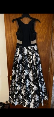 Vestido largo de fiesta/formal marca Blondie Nites talla 5 negro Foto 1 de 4