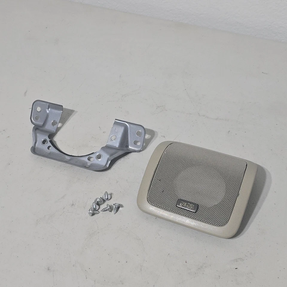 Lexus GX470 2003-2009 escotilla trasera izquierda altavoz parrilla cubierta marca Levinson marfil OEM Foto 1 de 4