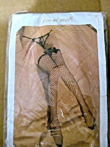 Fee et Moi Vntage Thigh High Fishnet Stockings- Stretch One Size - Picture 1 of 2
