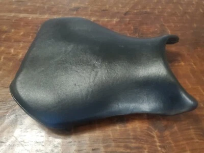 2002 2003 YAMAHA YZF R1 OEM FRONT DRIVERS SEAT PAD SADDLE PILLION 5PW - Image 1 of 4