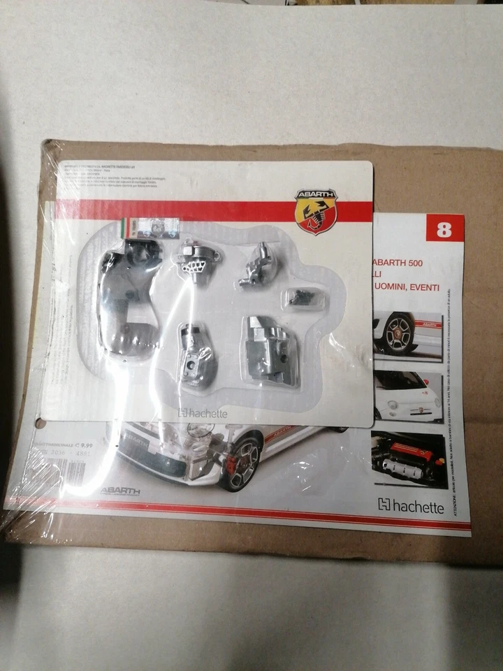 Costruisci la tua Fiat Abarth 500 Hachette uscita numero 8 - Immagine 1 di 1