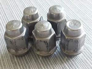 2008-2016 CHEVROLET IMPALA WHEEL LUG NUTS  SET OF 5  OEM - Picture 1 of 5