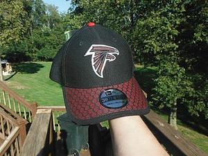 NWTs/VINTAGE/OOPds NFL ATLANTA FALCONS NEW ERA 39/30 FITTED-SML/MED SIDELINE CAP - Picture 1 of 12