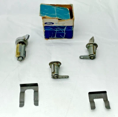 Conjunto de trava de chave Ford 1970-1973 cilindros de ignição e porta clipes de retenção Bronco - Imagem 1 de 4