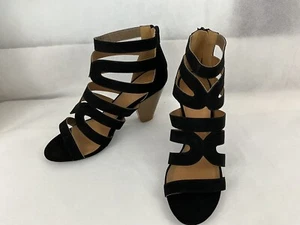 Qupid Women’s Chamber 26X  Black Suede PU Sandal NEW Size 9  - Picture 1 of 8