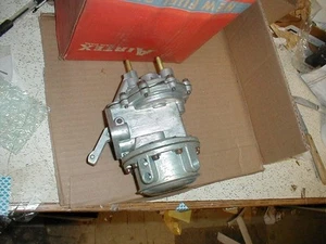 Bomba de combustible Airtex Chevrolet V8 1955-7 nuevo de lote - Imagen 1 de 2