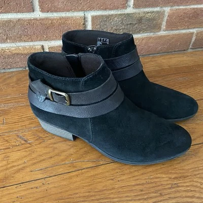 Botas femininas Clarks Collection Addiy Cora tornozelo 9,5 M fivela de camurça preta - Imagem 1 de 4