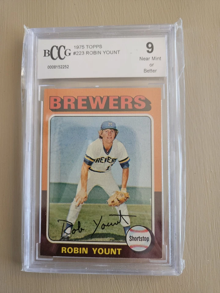 1975 Topps #223 ROBIN YOUNT ROOKIE BCCG 9 - Image 1 of 1