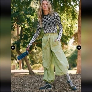 Free People Movement Into The Woods Hose Moosgrün Größe Small Neu ohne Etikett - Bild 1 von 14