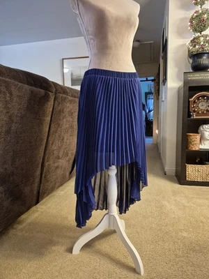 Falda plisada azul alta baja Jessica Simpson talla grande Foto 1 de 4