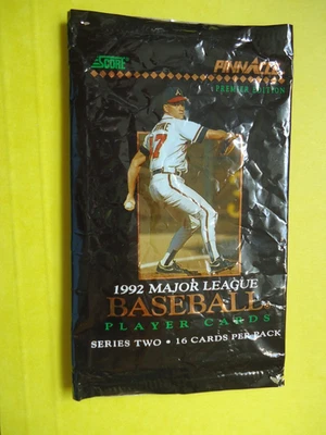 Envoltura de tarjetas de béisbol Pinnacle 1992 - Serie dos - Tom Glavine - Atlanta Braves Foto 1 de 2