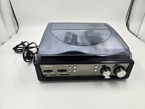 Sylvania SRCD873 - Radio Turntable with USB - Like New / Tested Turntable - Picture 1 of 6