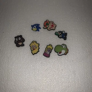 7 PCS Croc Shoe Charm Super Mario Bros Pins For Croc Boys Girls 3 - Picture 1 of 2