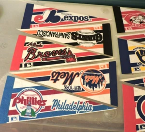 Lot of 10 National League Mini Baseball Pennants (1990's) with Montreal Expos - Picture 1 of 3