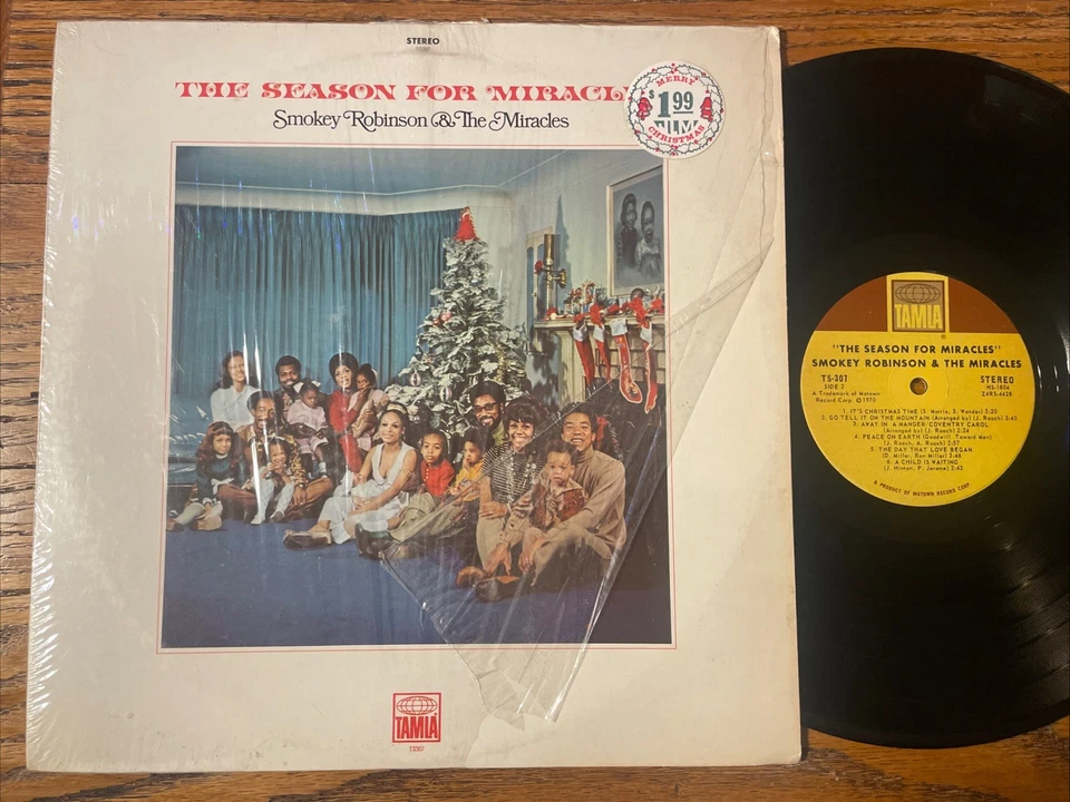 Christmas With The Miracles / Smokey Robinson LP TAMLA Stereo + Shrink VG+!!! - Image 1 of 4