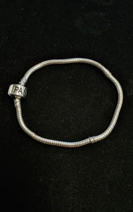 Pulsera Pandora Charm 71/2 Pulgadas Plata de Ley 925 Usada - Imagen 1 de 3