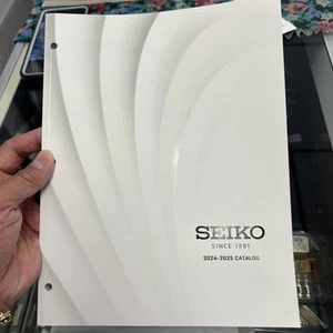NEU | Offizieller Seiko Uhrenkatalog | Aus USA | VERSAND AUS UNS (Sie brauchen es ❤️) - Bild 1 von 4
