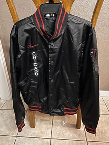 Nike Chicago Bulls City Edition Satin Courtside Jacket, Size S NWT FB4510-010 - Picture 1 of 4