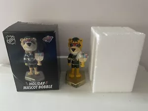 RARO Minnesota Wild NORDY Holiday Mascot NHL BOBBLEHEAD NUEVO EN CAJA #43 de solo 180 hecho - Imagen 1 de 8