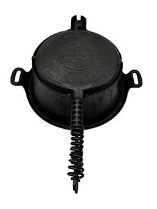 Antique Griswold Mfg. Co. American #8 High Base Cast Iron Waffle Iron - Picture 1 of 13