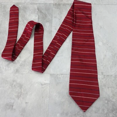 Vestido de seda rojo con corbata en el cuello a rayas para hombre ropa profesional de alta gama SR SAVILE ROW EE. UU. Foto 1 de 4