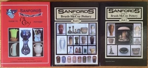 Lot 3 Sanford's Guide to McCoy Pottery / Brush-McCoy Vol. 1 & 2 / Hardcover - Bild 1 von 5