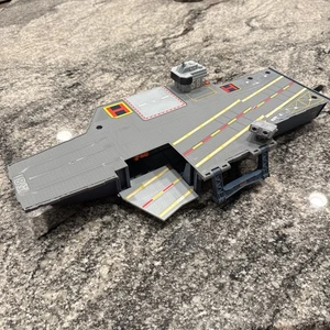 Matchbox SKY BUSTERS AIRCRAFT CARRIER SET - Picture 1 of 20