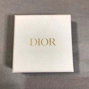 Dior Scatola Vuota 3,5x3,5x1 Bianco Portagioie - Foto 1 di 13