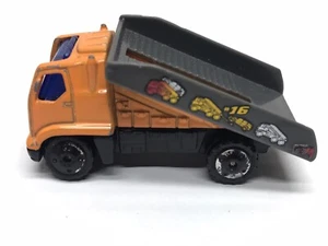 2002 Matchbox Car Carrier Diecast Truck 1:64 - Picture 1 of 6