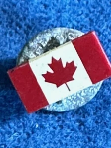 Canada Leaf Red & White Pin hat collar 1/2" TX198 - Picture 1 of 6